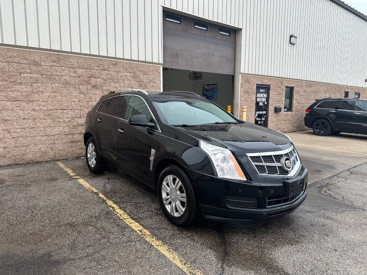 Used 2010 Cadillac SRX Luxury FWD image 4