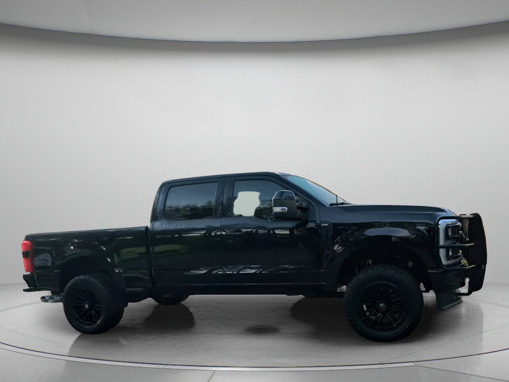 Used 2025 Ford F250 Lariat w/ Black Appearance Package AWD/4WD image 35