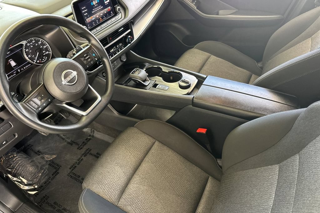 Used 2024 Nissan Rogue SV AWD/4WD image 10