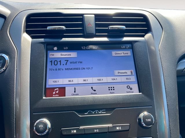 Used 2019 Ford Fusion SE FWD image 22