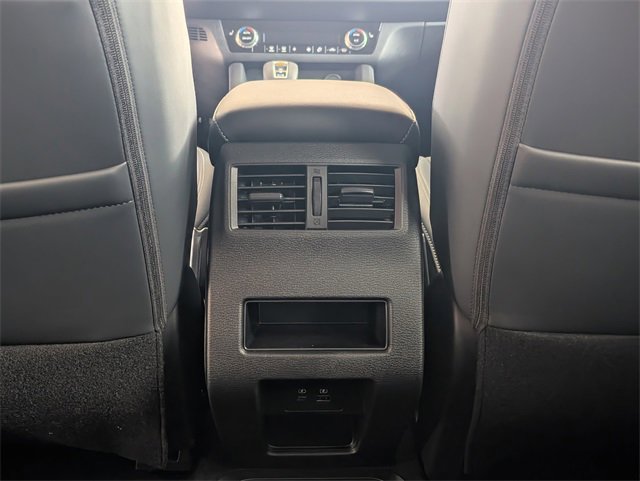 New 2025 Mitsubishi Outlander SE image 27