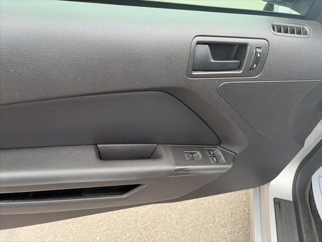 Used 2013 Ford Mustang Convertible image 12