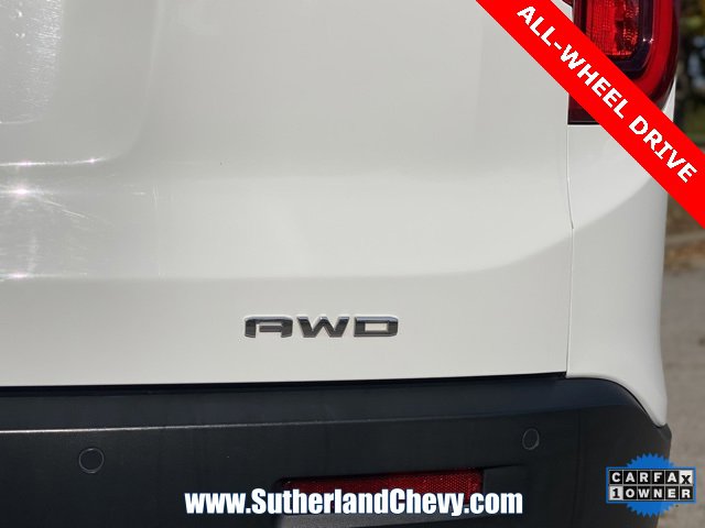 Used 2023 GMC Acadia SLT image 13