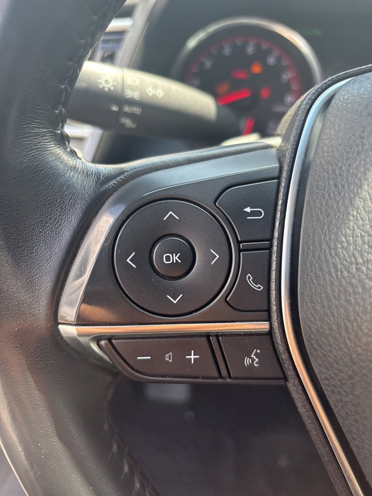 Used 2018 Toyota Camry XSE image 15