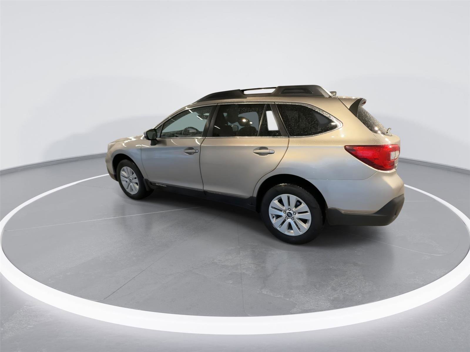 Used 2019 Subaru Outback 2.5i Premium image 6