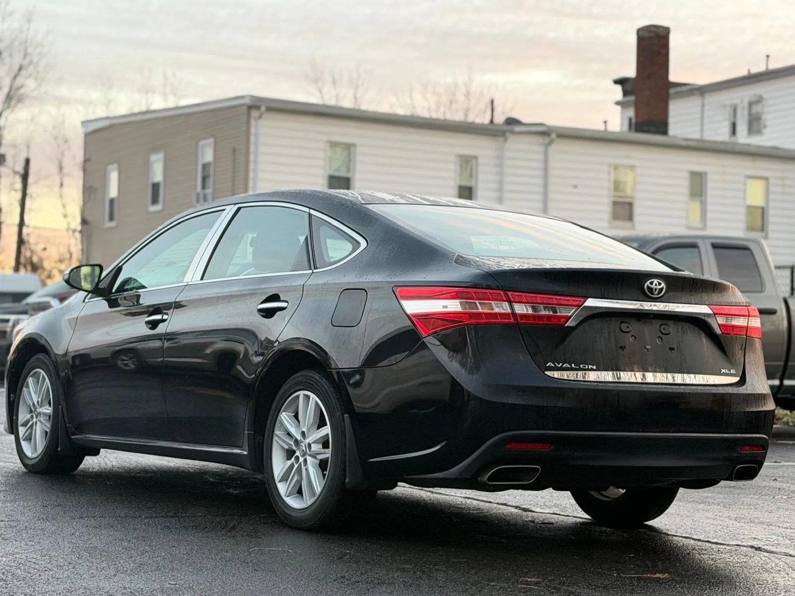 Used 2014 Toyota Avalon XLE image 5