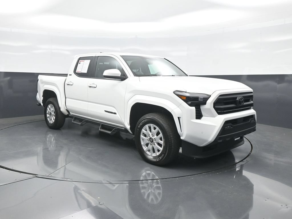 Used 2026 Toyota Tacoma SR5 AWD/4WD image 1