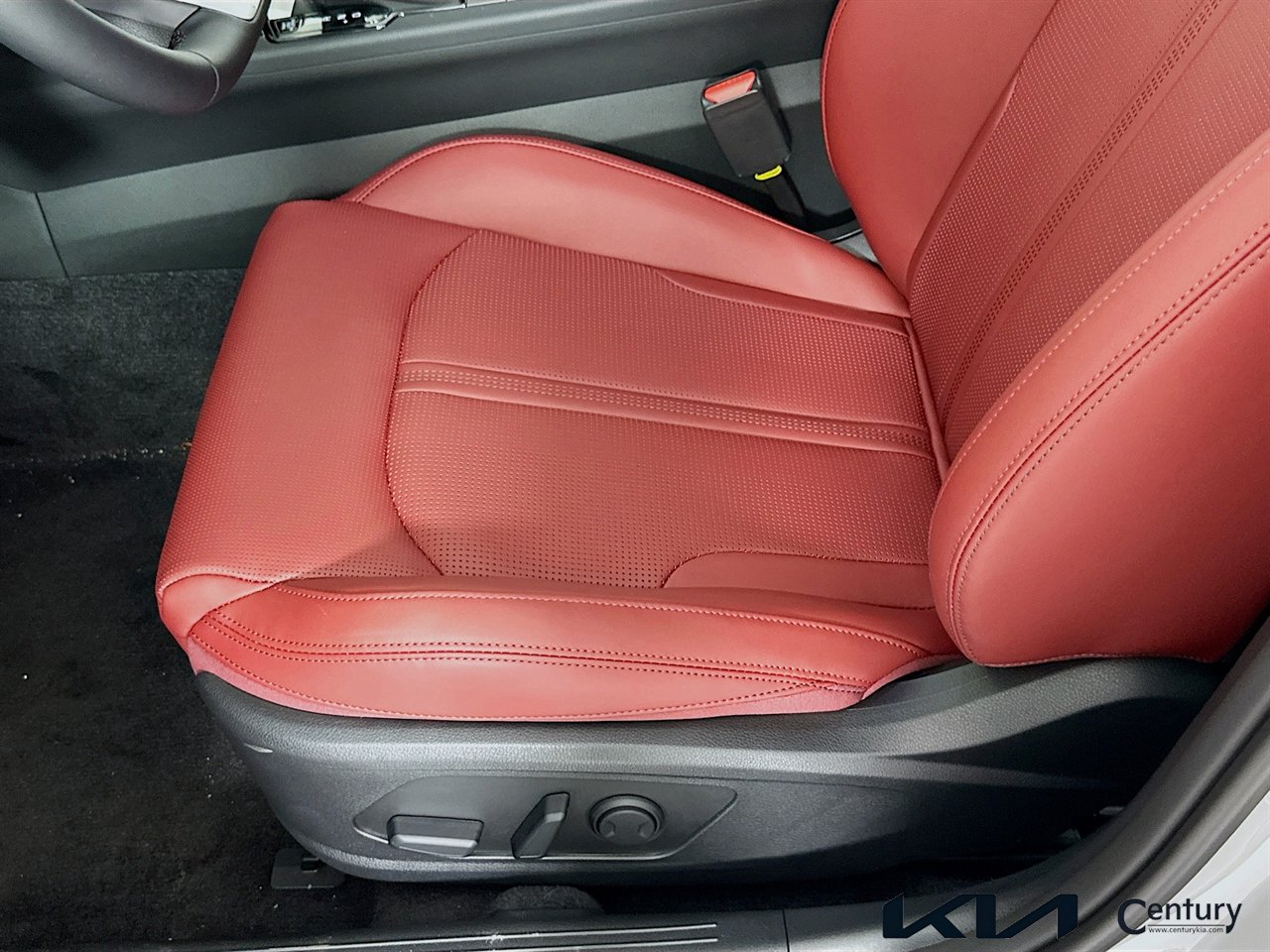 New 2026 Kia K5 GT-Line w/ GT-Line Premium Package FWD image 17