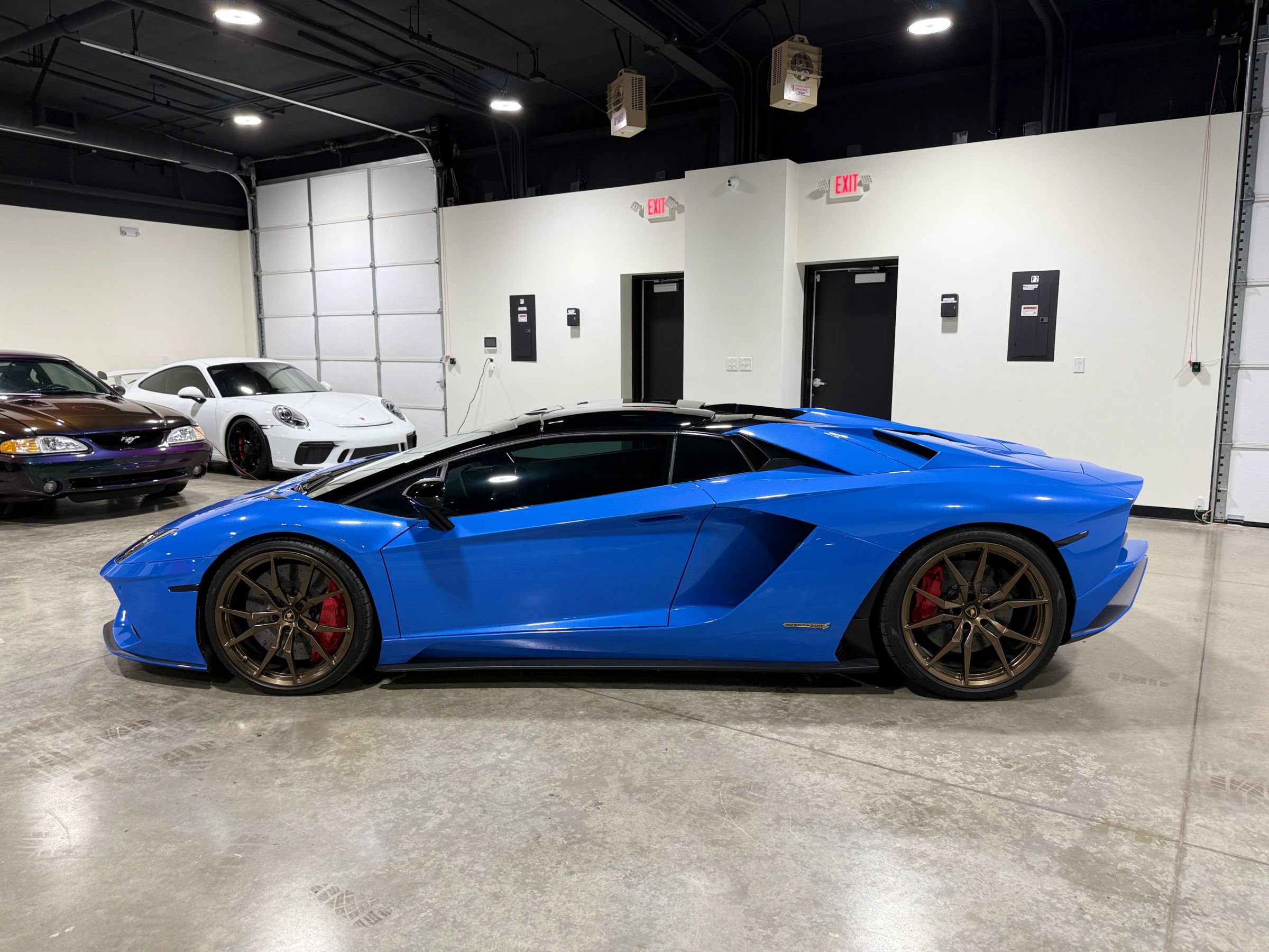 Used 2018 Lamborghini Aventador S AWD/4WD image 19