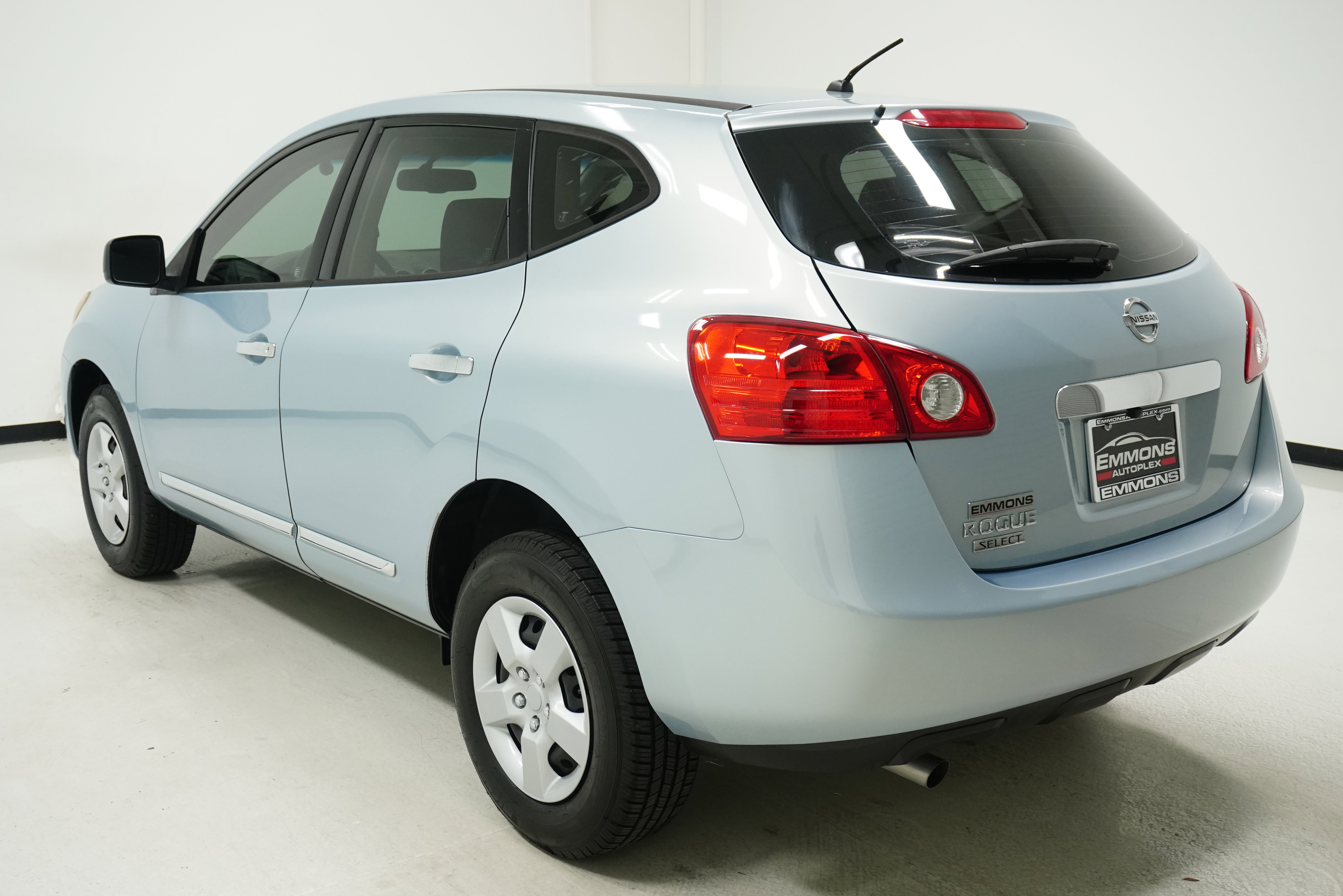 Used 2014 Nissan Rogue S image 6