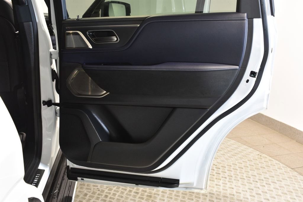 Certified 2026 INFINITI QX80 4WD w/ Sport Exterior Package image 31