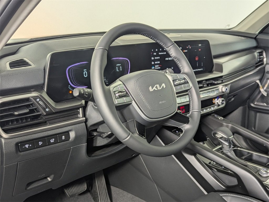 New 2025 Kia Telluride S image 11