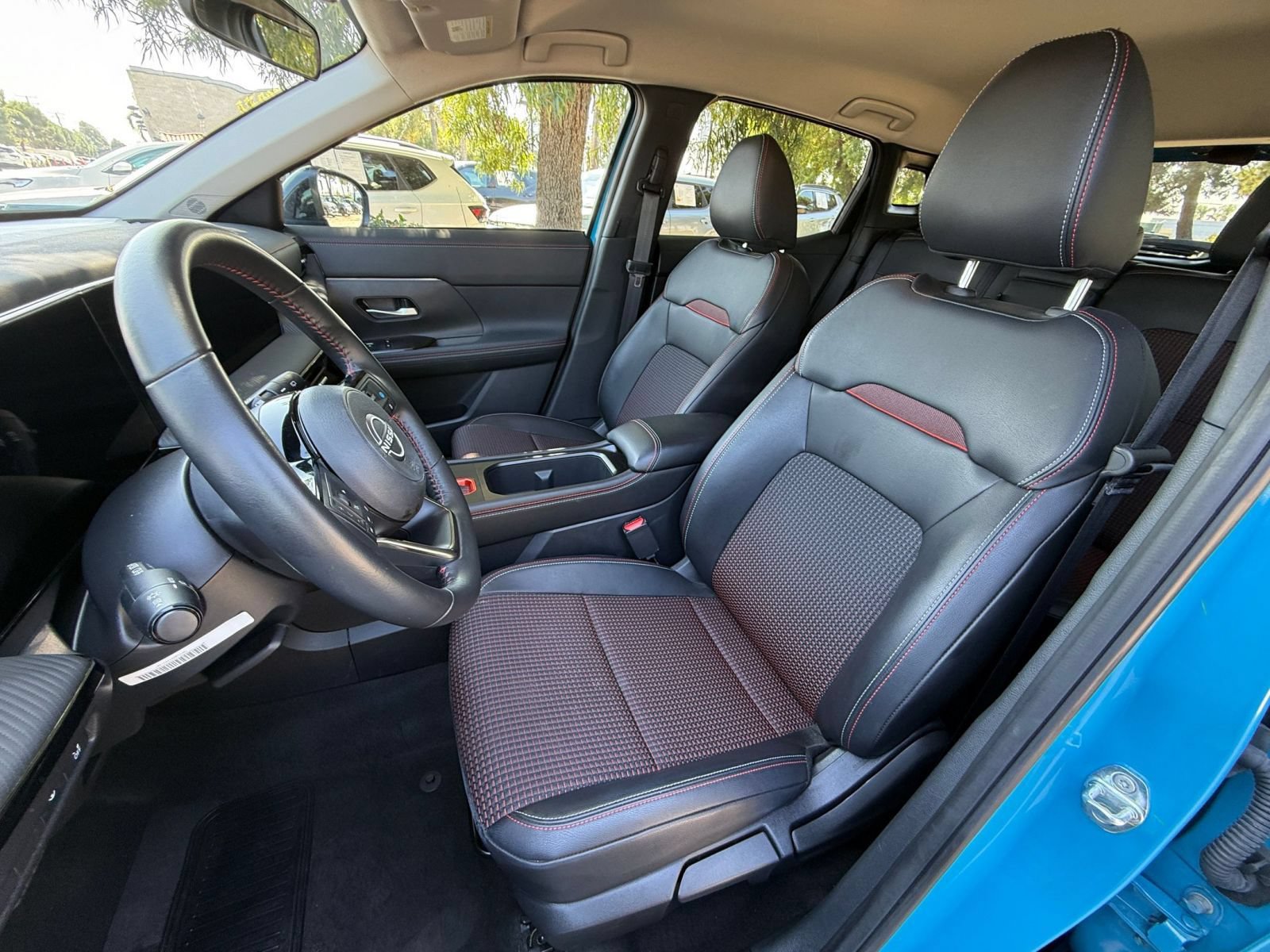 Used 2026 Nissan Kicks SR FWD image 33