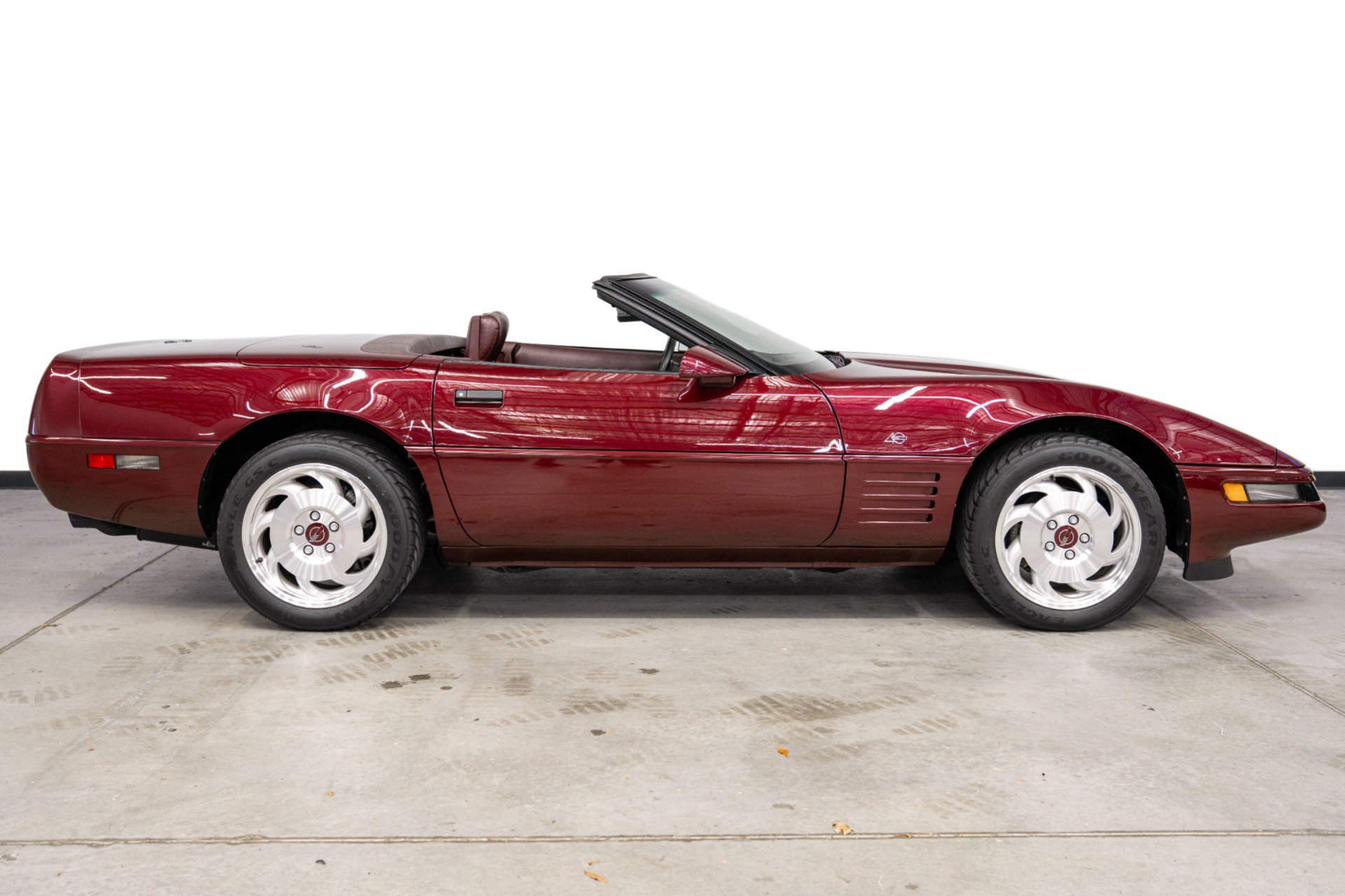 Used 1993 Chevrolet Corvette Convertible RWD image 49