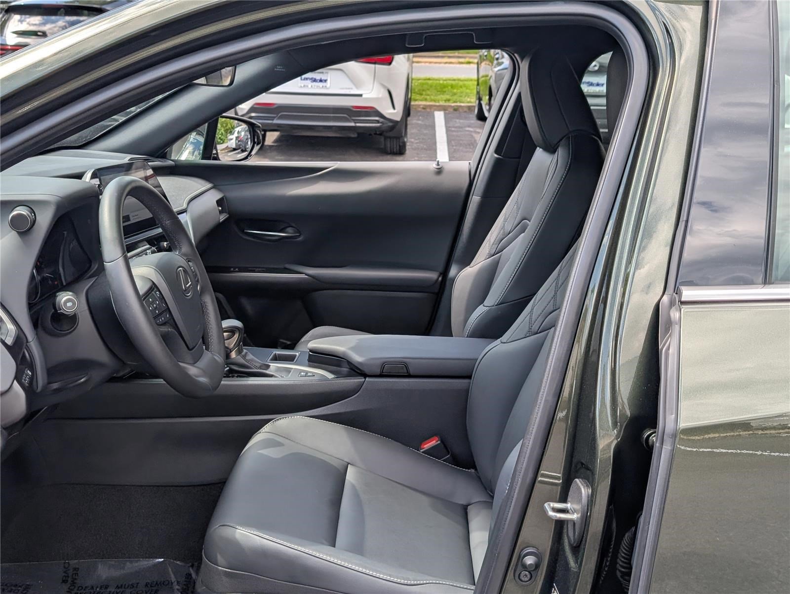 Used 2024 Lexus UX 250h AWD image 15