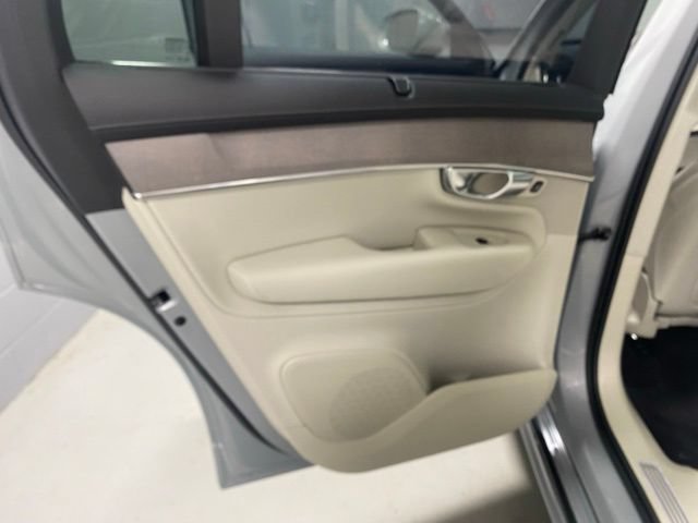 Used 2026 Volvo XC90 B6 Ultra AWD/4WD image 8