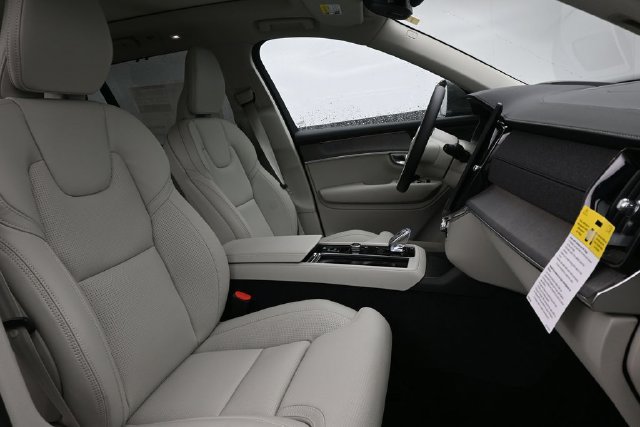 New 2027 Volvo XC90 B6 Ultra AWD/4WD image 35