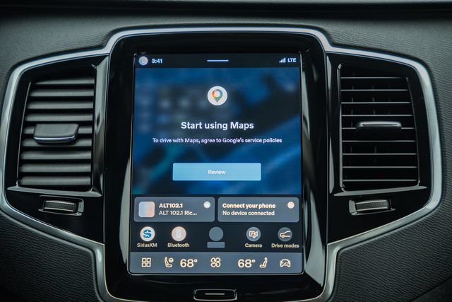 Certified 2023 Volvo XC90 T8 Plus w/ Protection Package Premier AWD/4WD image 22