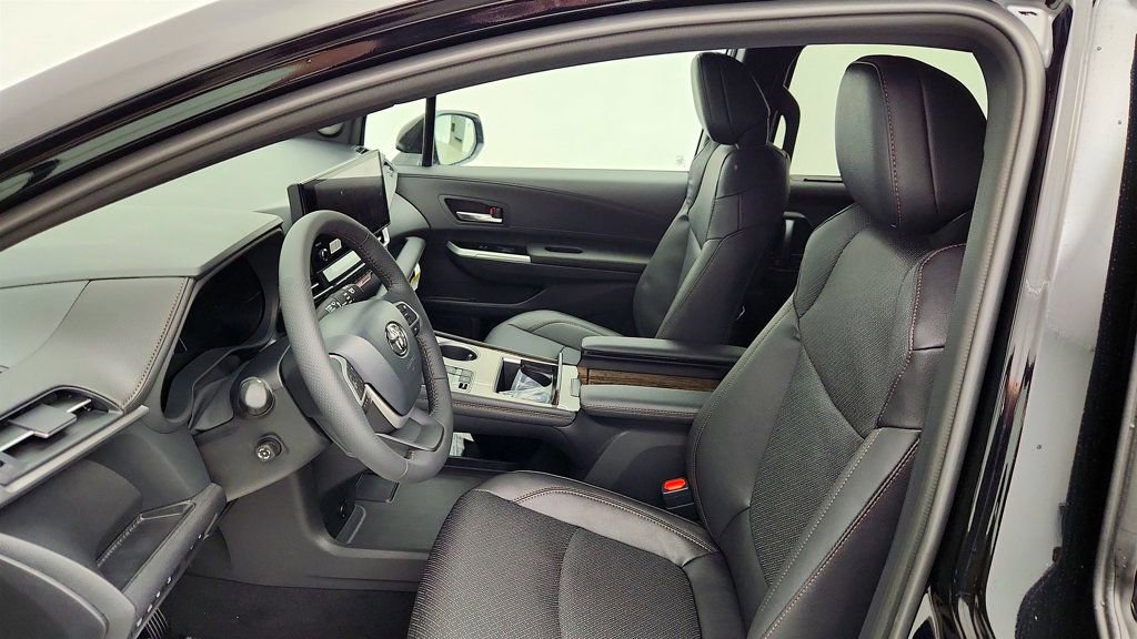 Used 2026 Toyota Sienna Platinum image 20