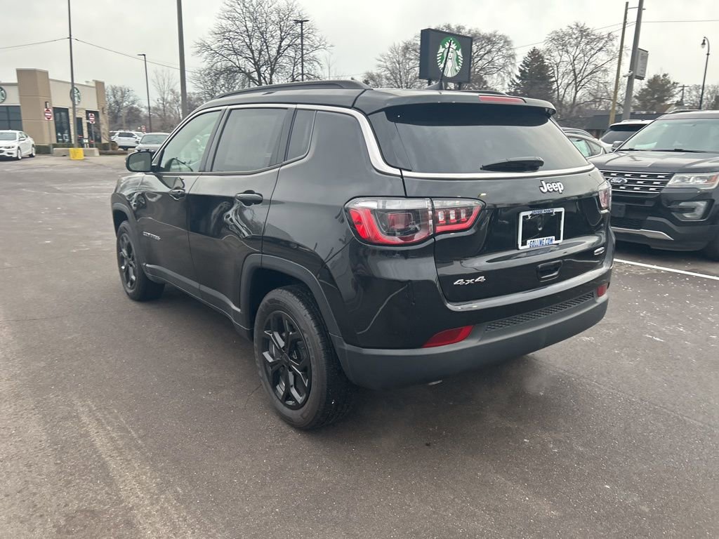 Used 2024 Jeep Compass Latitude image 7