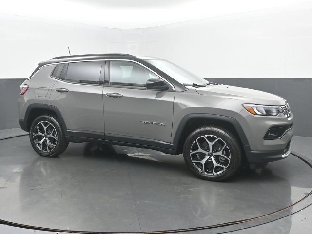New 2026 Jeep Compass Limited w/ Sun, Sound & Navigation Group AWD/4WD image 7