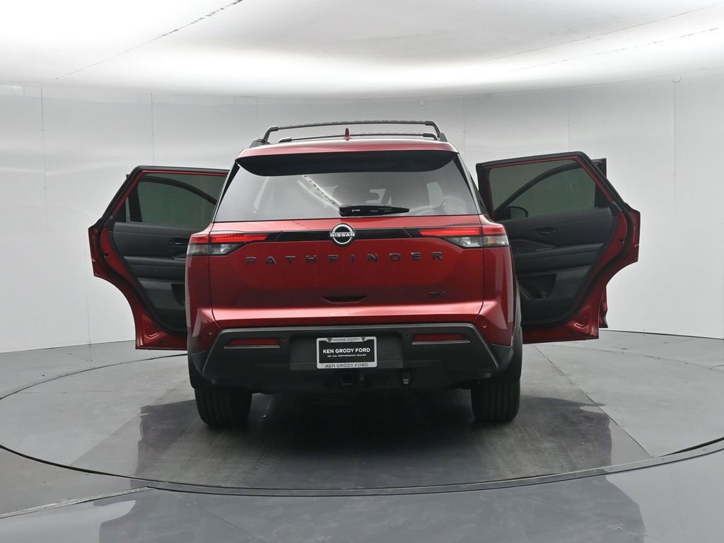 Used 2023 Nissan Pathfinder SV w/ SV Premium Package image 35