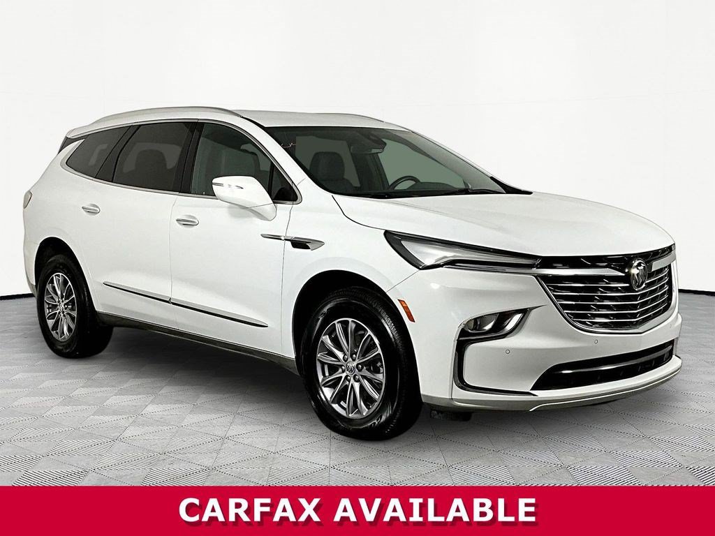 Used 2023 Buick Enclave Essence FWD image 3