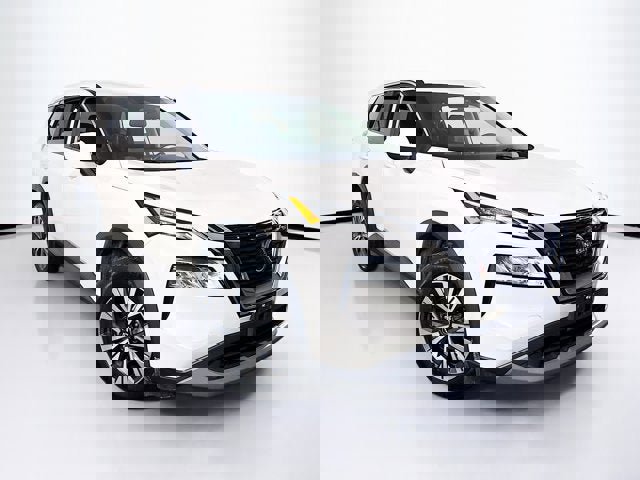 Certified 2023 Nissan Rogue SV image 3