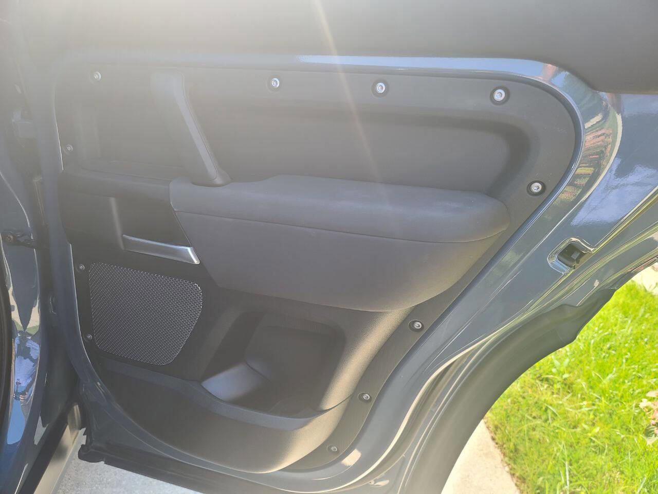 Used 2020 Land Rover Defender 110 image 33