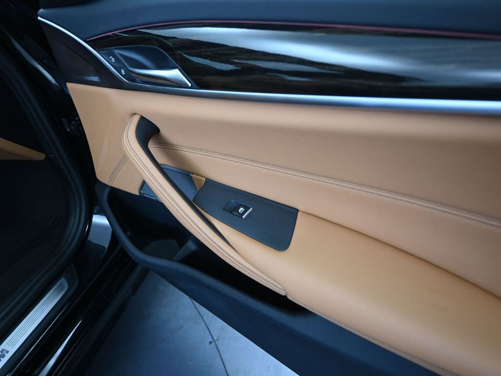 Certified 2023 BMW 530e w/ M Sport Package image 23