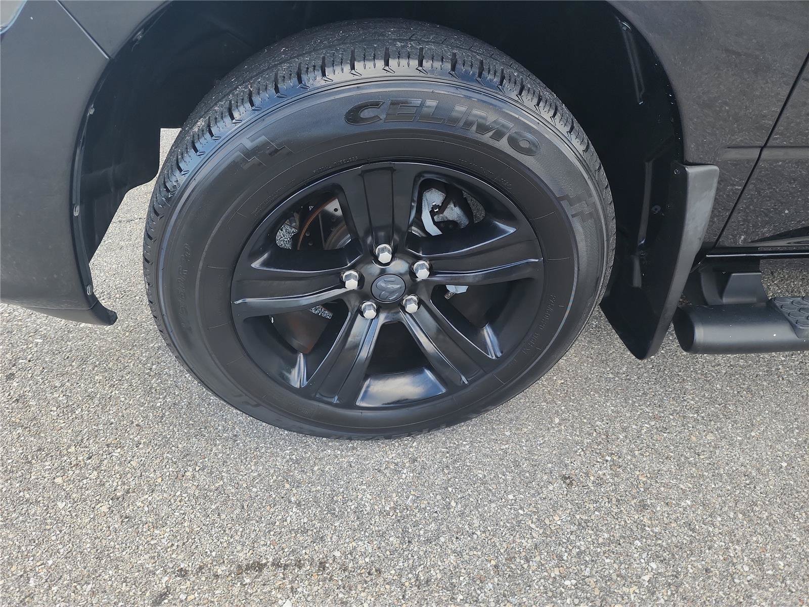 Used 2016 RAM 1500 Sport w/ Black Ram 1500 Sport Group RWD image 9