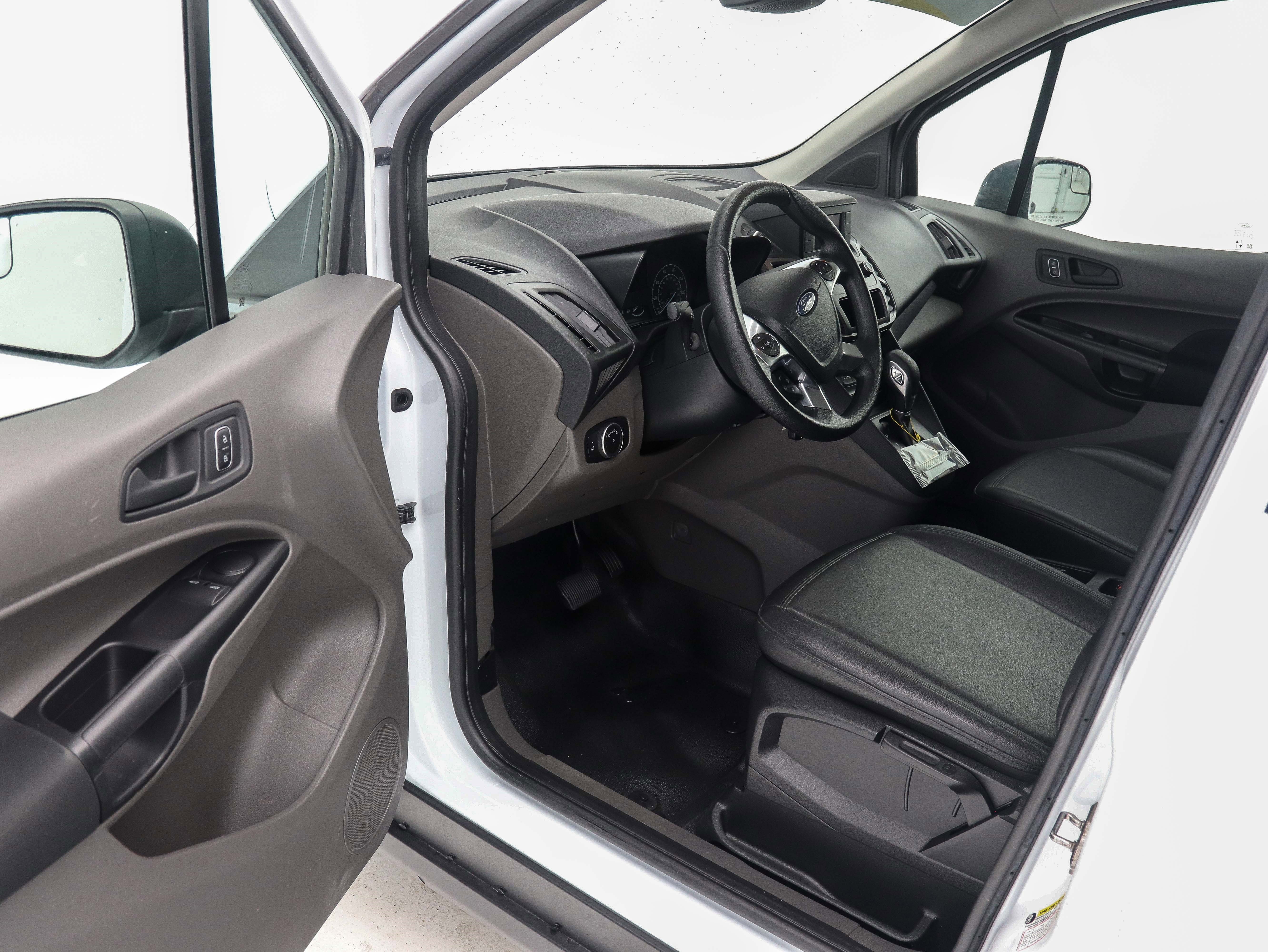 Used 2023 Ford Transit Connect XL image 18