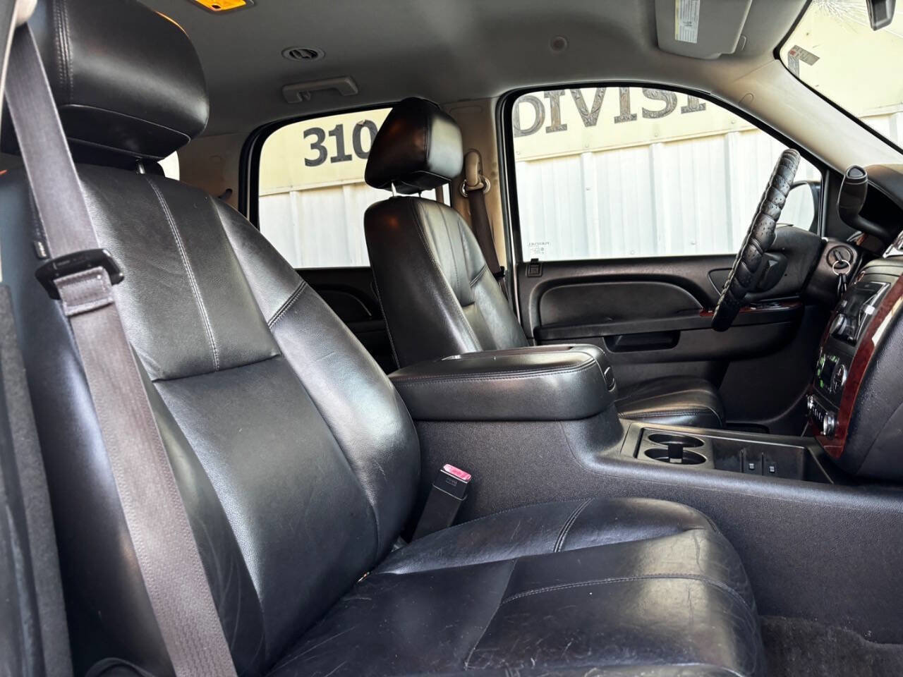 Used 2014 Chevrolet Tahoe LT image 16