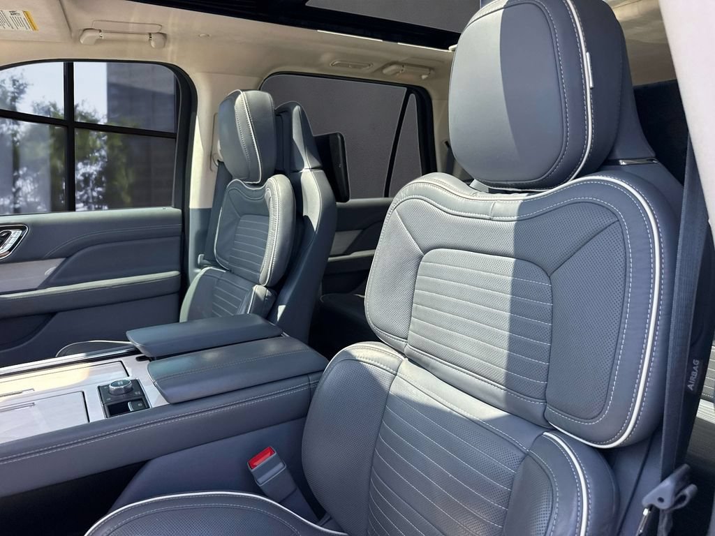 Certified 2023 Lincoln Navigator L Black Label AWD/4WD image 28