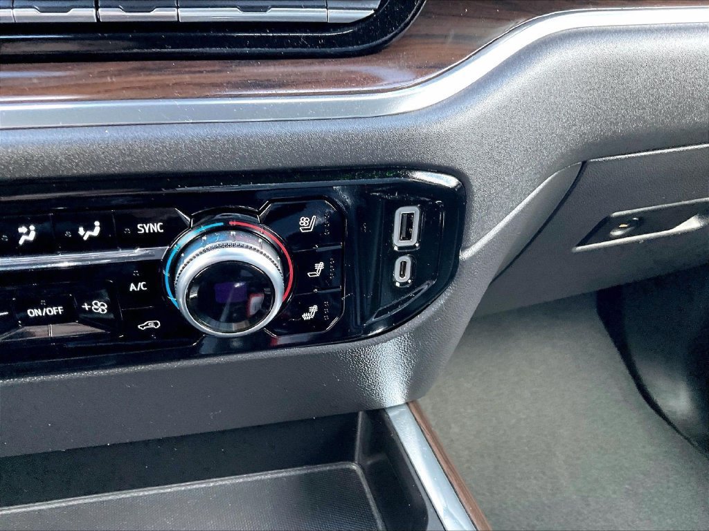Used 2023 GMC Sierra 1500 SLT w/ SLT Premium Package AWD/4WD image 26