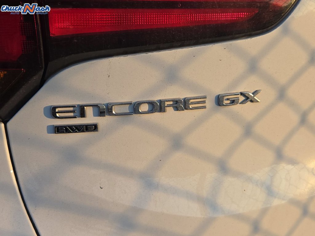 Used 2025 Buick Encore GX Preferred AWD/4WD image 7