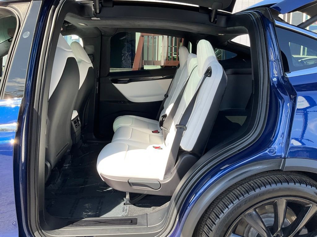 Used 2020 Tesla Model X Long Range image 7