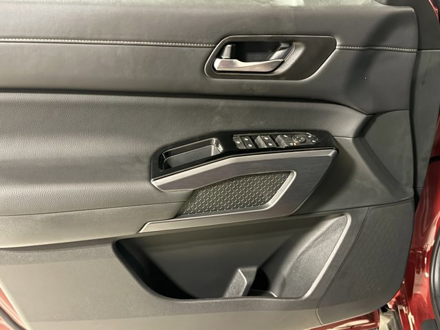 New 2026 Nissan Pathfinder SL AWD/4WD image 13