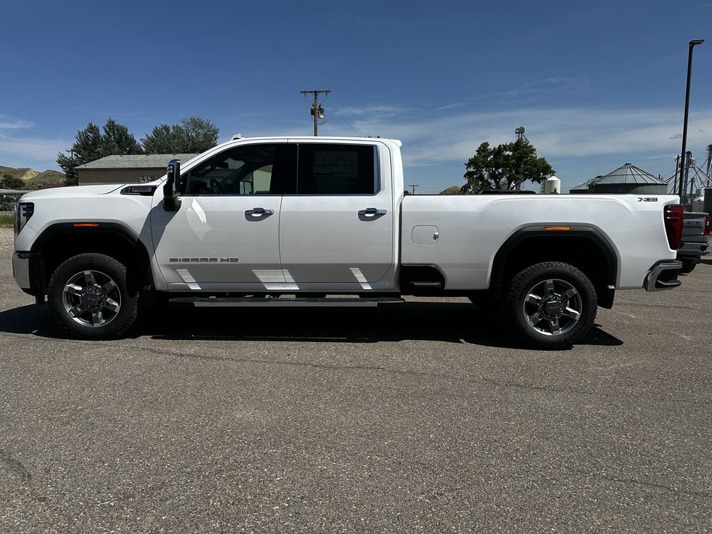 New 2025 GMC Sierra 2500 SLT w/ SLT Premium Package image 4