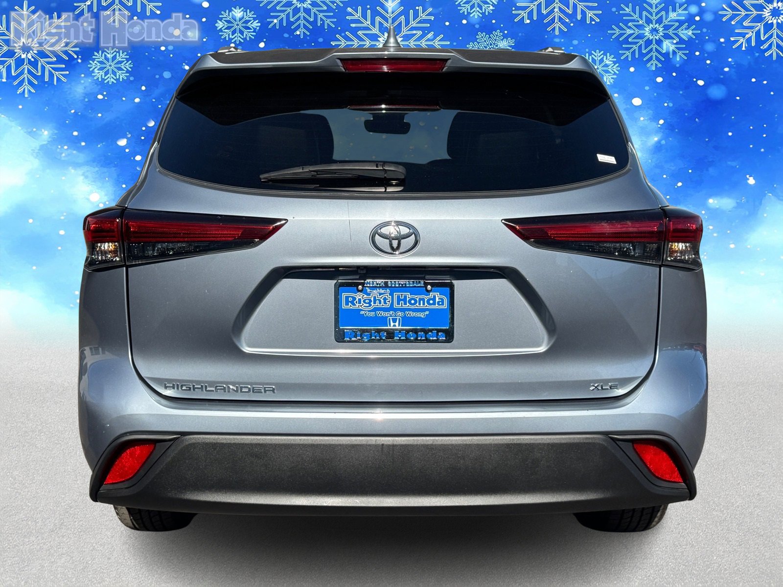 Used 2023 Toyota Highlander XLE image 5