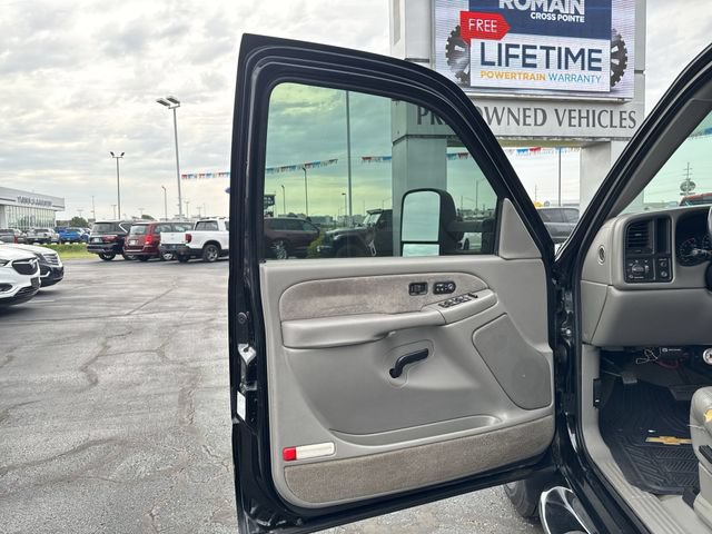 Used 2002 Chevrolet Silverado 3500 LT RWD image 11