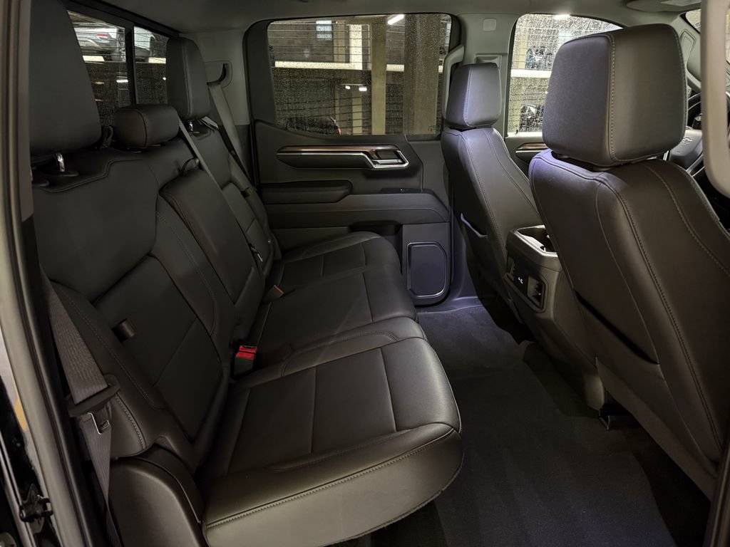 Used 2024 Chevrolet Silverado 1500 LT Trail Boss w/ Convenience Package II AWD/4WD image 25