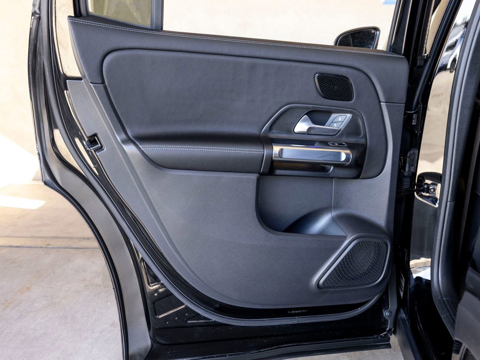 Used 2025 Mercedes-Benz GLB 250 image 21