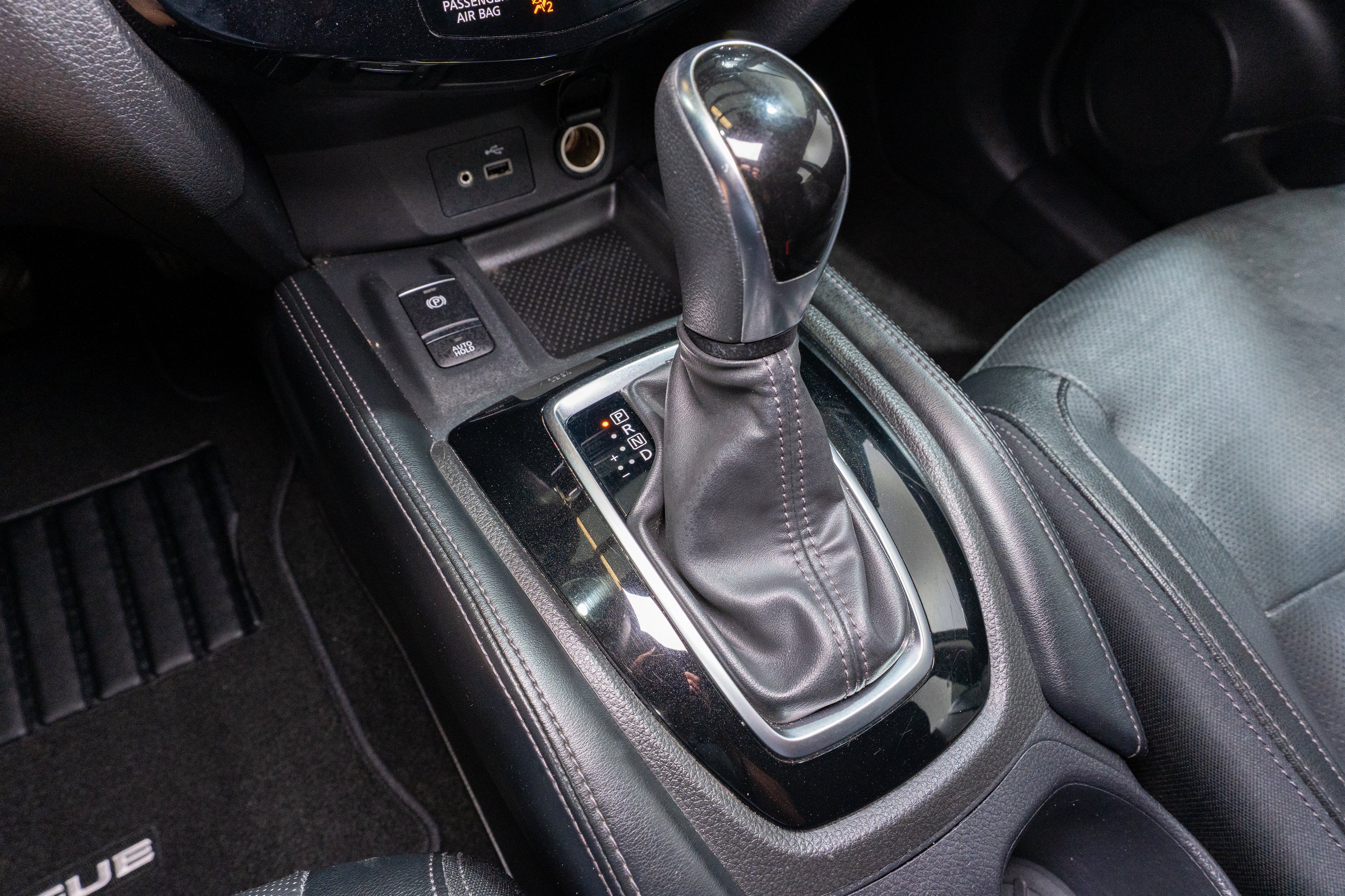 Used 2019 Nissan Rogue SL FWD image 22