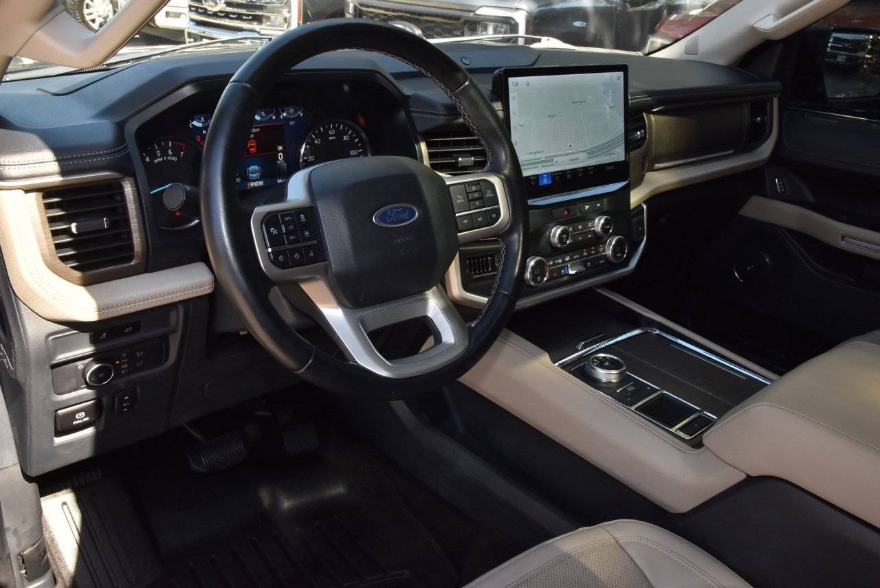 Used 2022 Ford Expedition Limited RWD image 34