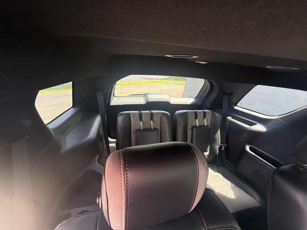 Used 2017 Ford Explorer XLT w/ Equipment Group 202A AWD/4WD image 11