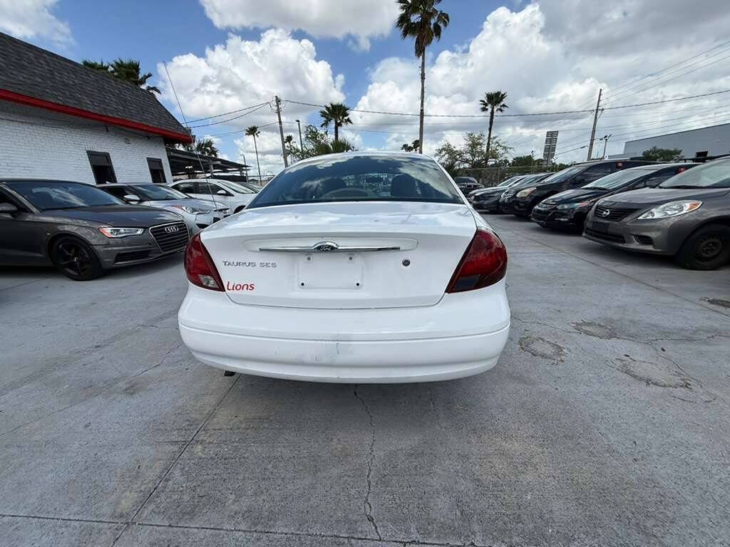 Used 2000 Ford Taurus SES FWD image 3