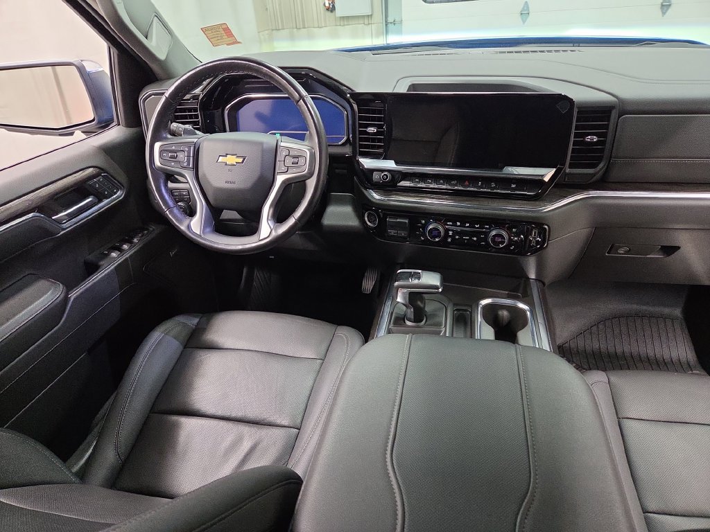 Used 2023 Chevrolet Silverado 1500 LTZ AWD/4WD image 12