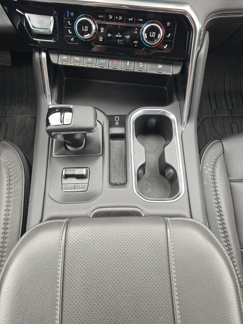 Used 2024 GMC Sierra 1500 Denali AWD/4WD image 42