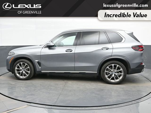 Used 2024 BMW X5 xDrive40i w/ Parking Assistance Package image 5